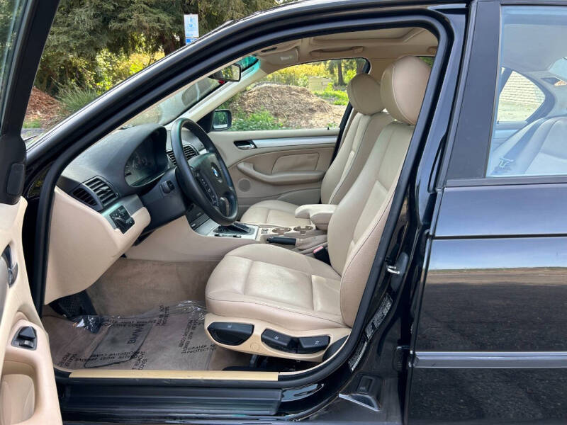 2004 BMW 3 Series 325i