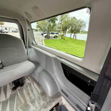 2011 Ford E-350