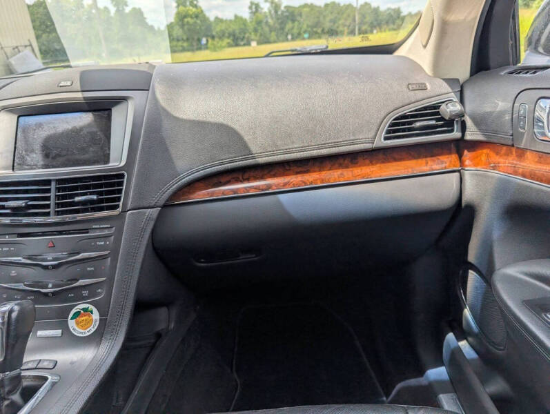 2019 Lincoln MKT Reserve