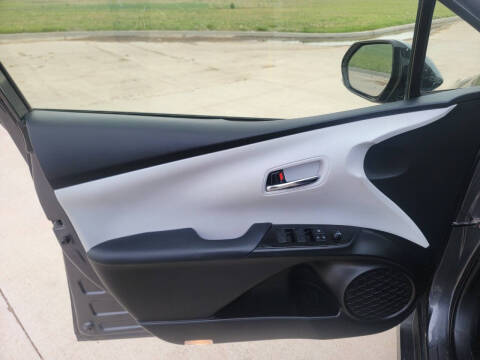 2019 Toyota Prius LE AWD-e