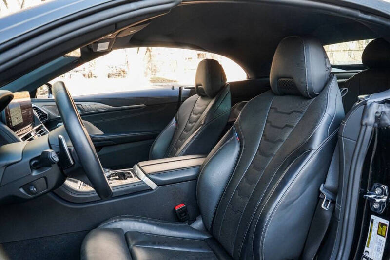 2025 BMW 8 Series M850i xDrive