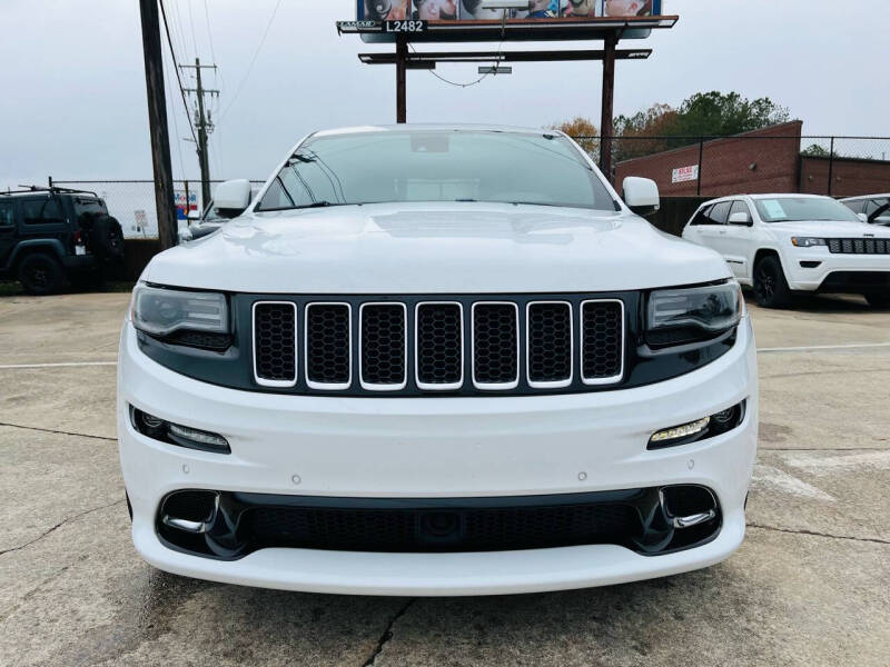 2015 Jeep Grand Cherokee SRT photo 3