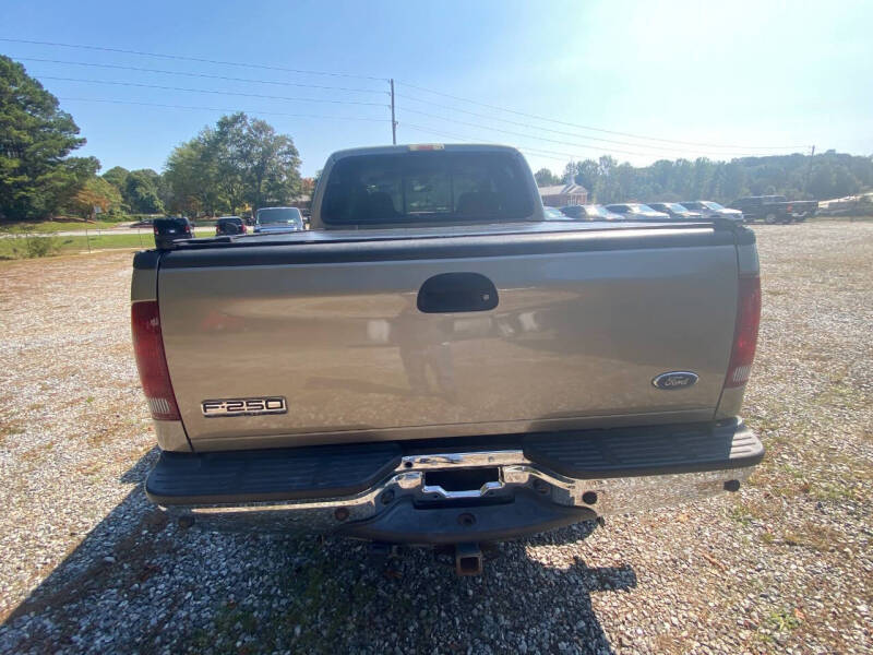 2006 Ford F-250 Super Duty XL photo 4