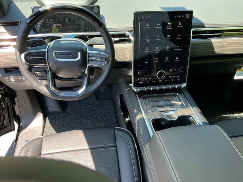 2025 GMC Sierra EV Denali