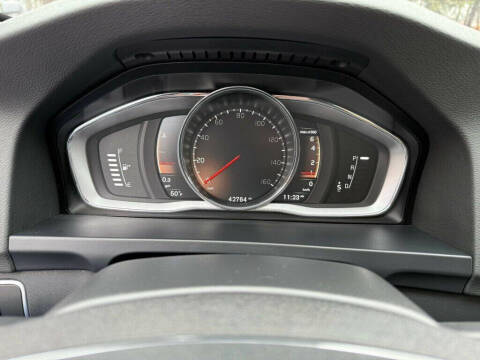 2018 Volvo V60 Cross Country T5 Premier