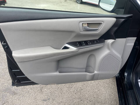 2015 Toyota Camry SE