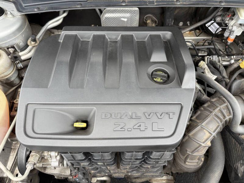 2008 Dodge Avenger SE