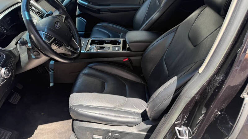 2019 Ford Edge Titanium