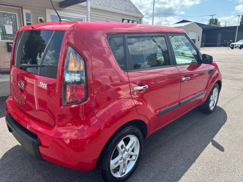 2011 Kia Soul +
