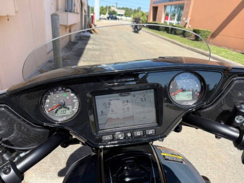 2025 Indian Chieftain PowerPlus Dark