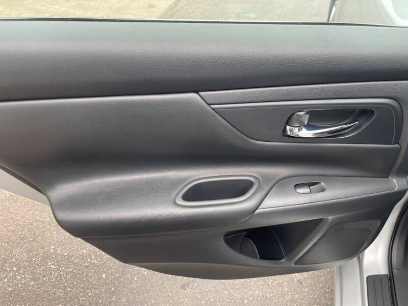 2017 Nissan Altima 2.5 SV