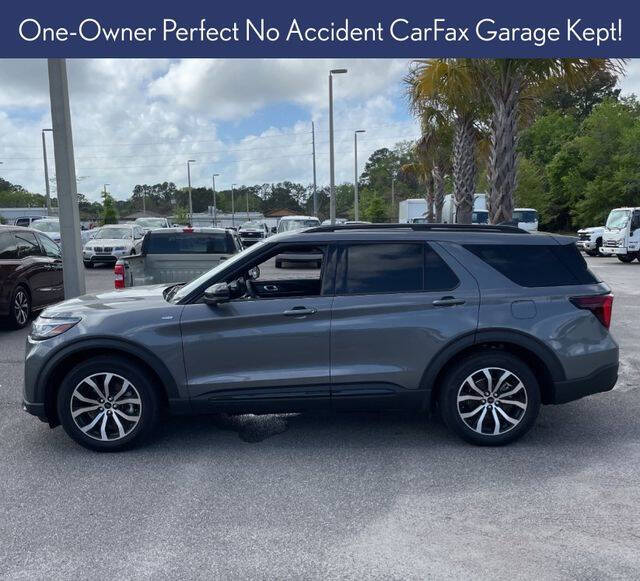 Used 2025 Ford Explorer ST-LINE with VIN 1FMUK7KH4SGA76673 for sale in Lighthouse Point, FL