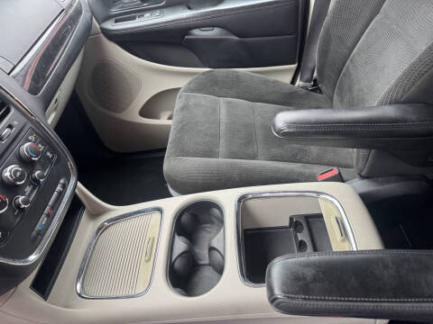 2016 Dodge Grand Caravan SXT Plus