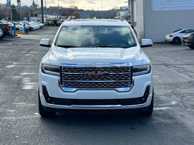 2022 GMC Acadia Denali