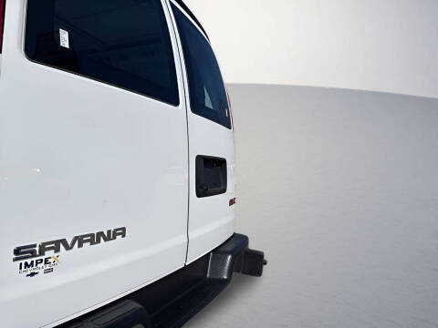 2023 GMC Savana 2500
