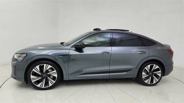 2024 Audi Q8 Sportback e-tron quattro Prestige S line