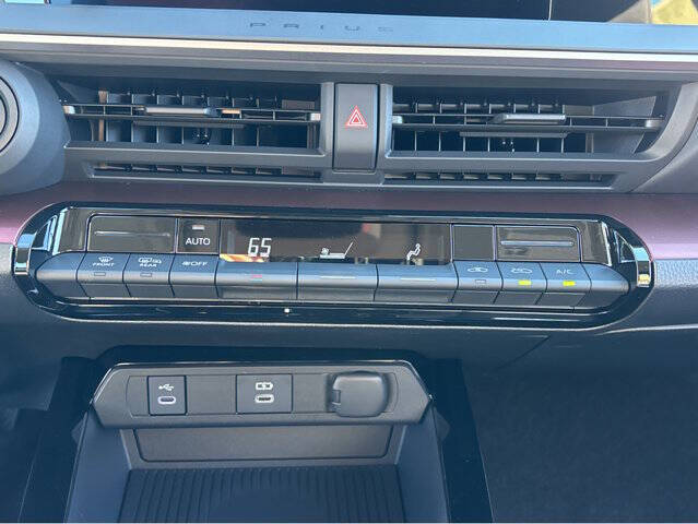 2026 Toyota Prius Plug-in Hybrid SE