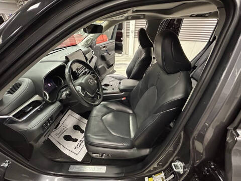 2022 Toyota Highlander Hybrid Limited