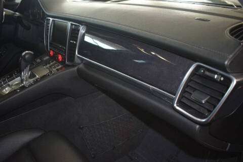 2016 Porsche Panamera Edition