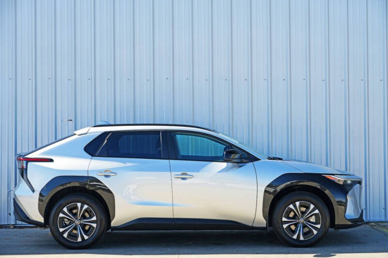 2024 Toyota bZ4X XLE
