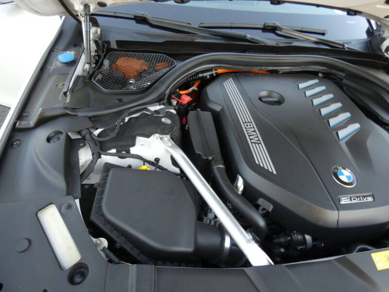 2022 BMW 7 Series 745e xDrive