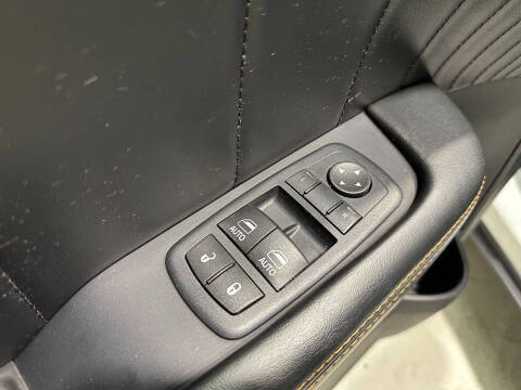 2016 Dodge Challenger 392 HEMI Scat Pack Shaker