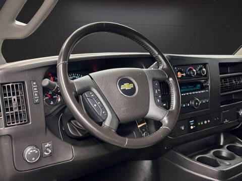 2022 Chevrolet Express 2500