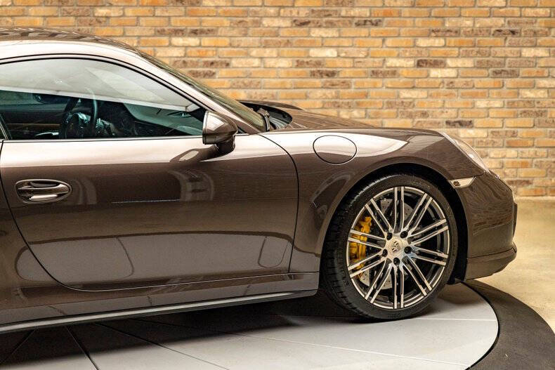 2015 Porsche 911