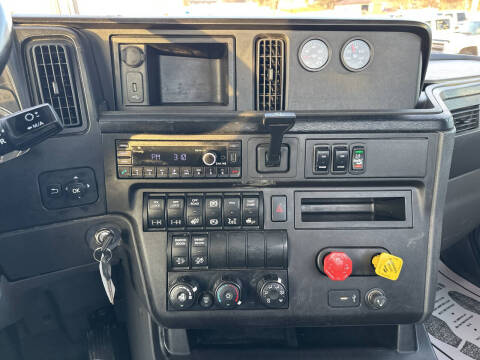 2021 International RH613