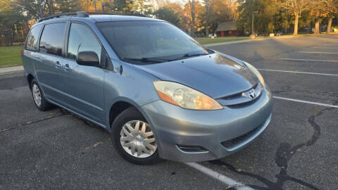 2006 Toyota Sienna LE 7 Passenger