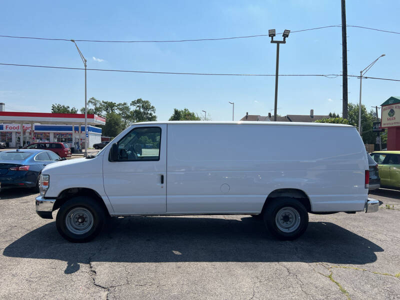 2013 Ford E-Series E-350 SD