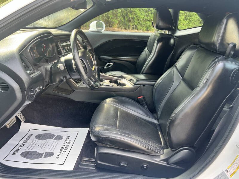 2017 Dodge Challenger R/T Plus Shaker