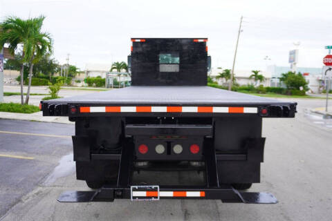 2015 Freightliner M2 106