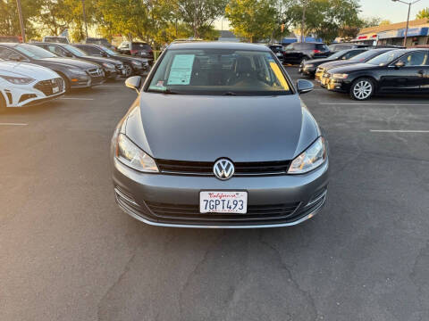 2015 Volkswagen Golf TSI SE