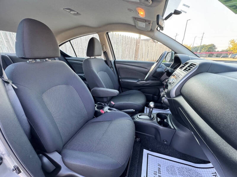 2013 Nissan Versa 1.6 SV