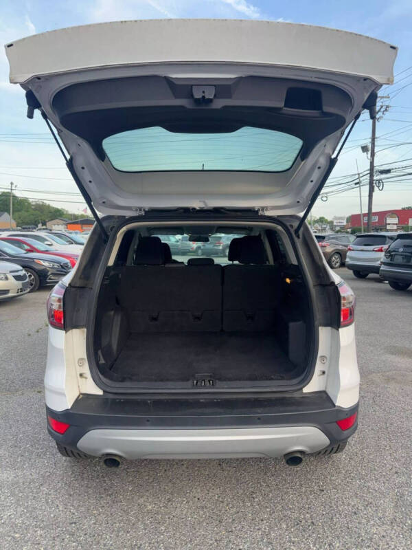 2017 Ford Escape SE