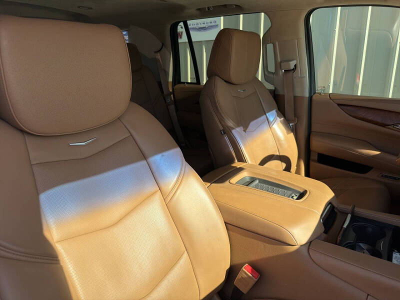 2016 Cadillac Escalade Platinum