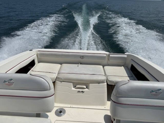 1998 Sea Ray 215 express cruiser
