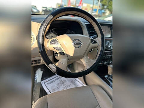 2013 Nissan Pathfinder Platinum