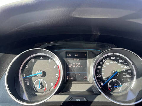 2017 Volkswagen Golf R 4Motion