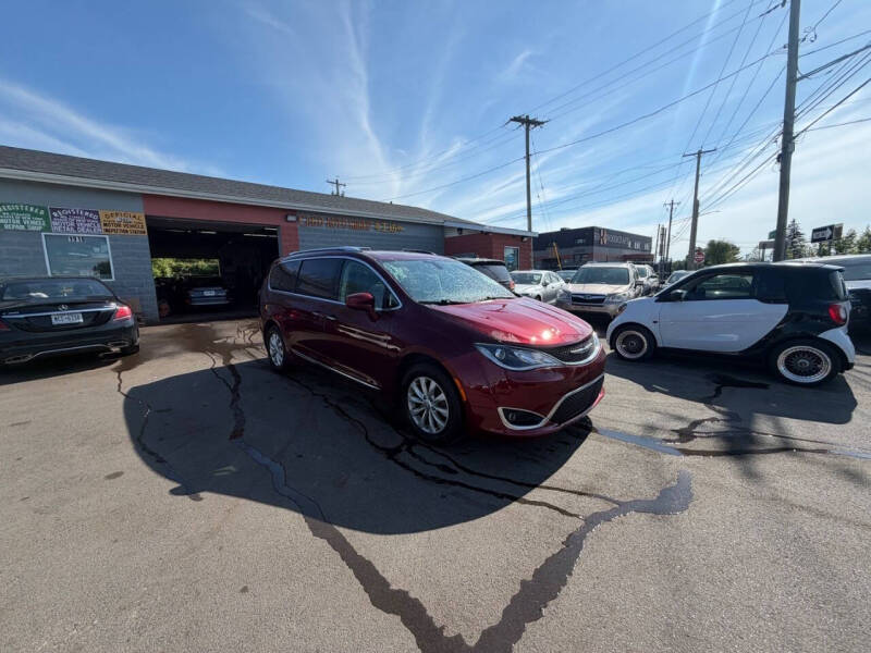 2019 Chrysler Pacifica Touring L