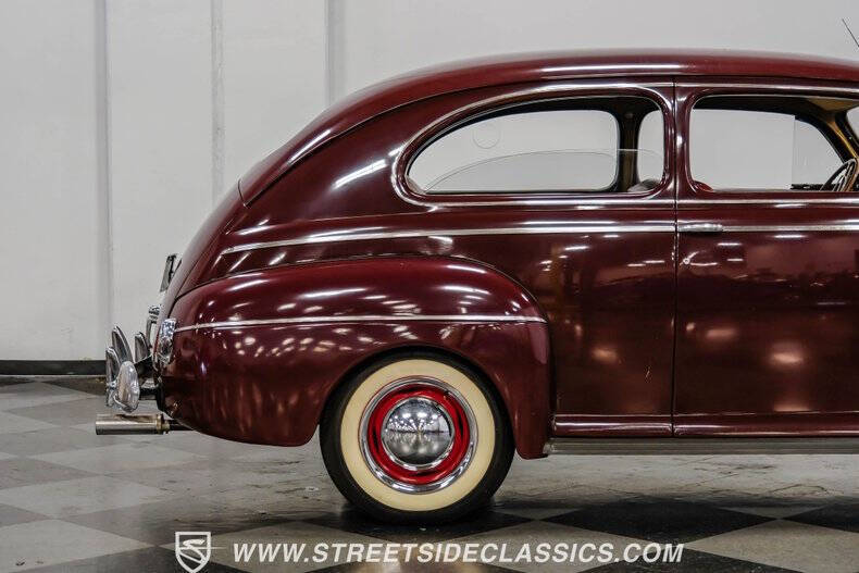 1941 Ford Deluxe