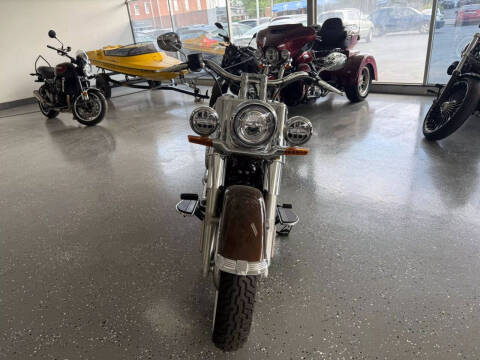 2019 Harley-Davidson FLDE Deluxe