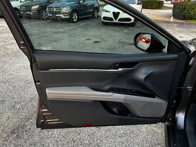 2021 Toyota Camry LE