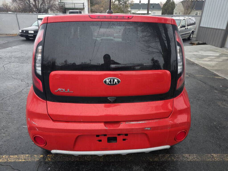 2019 Kia Soul +