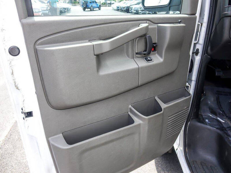 2023 Chevrolet Express 2500