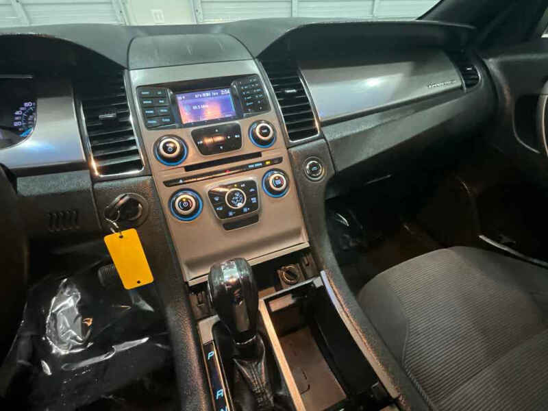2016 Ford Taurus SEL