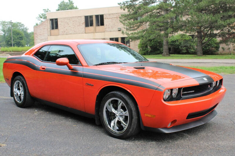 2009 Dodge Challenger for sale at Great Lakes Classic Cars LLC in Hilton NY