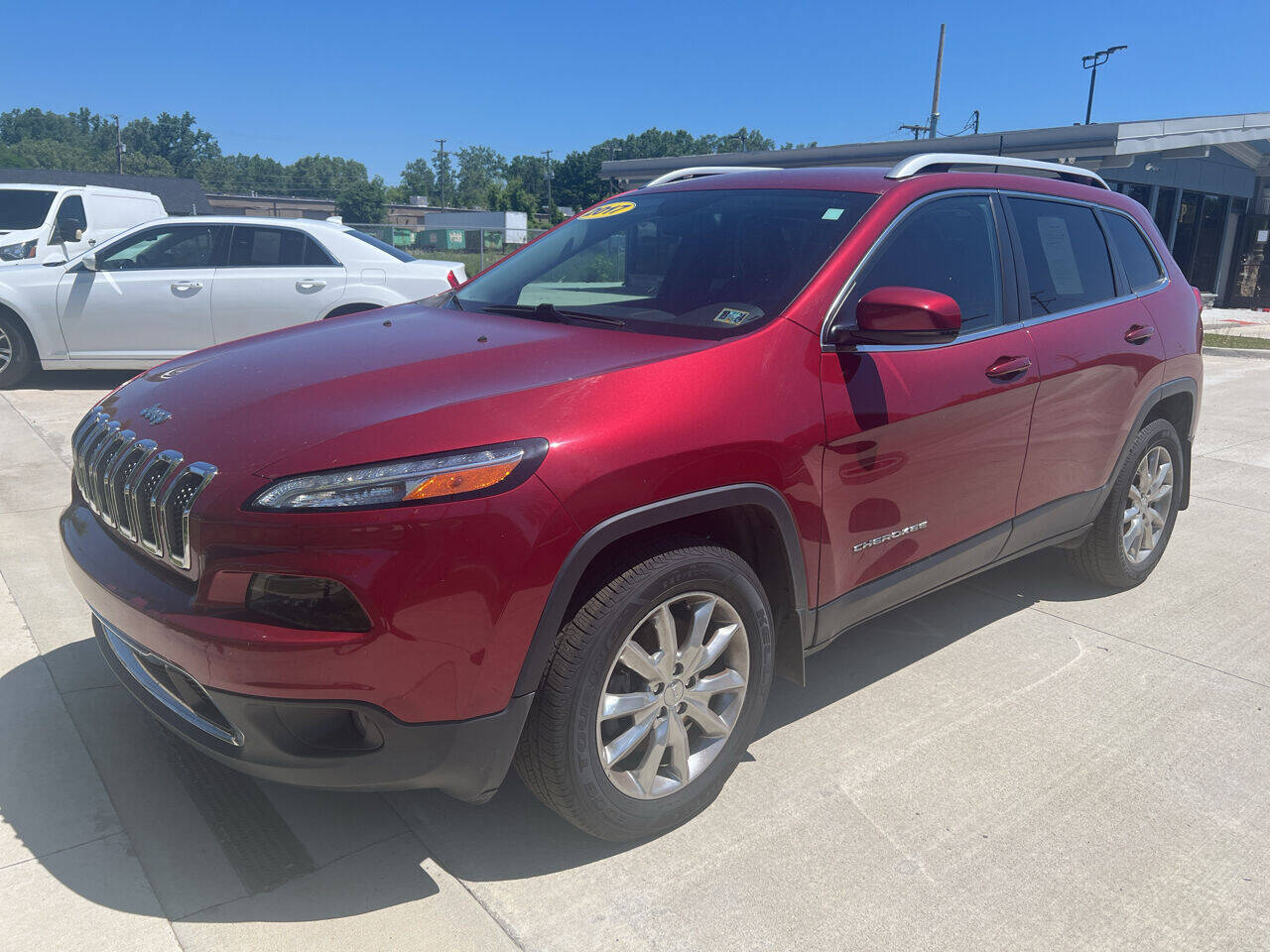 2017 Jeep Cherokee for sale at ORCHARD LAKE AUTO SALES INC in Farmington Hills, MI