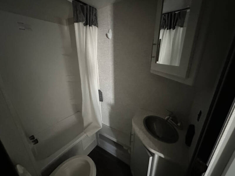 2021 FOR RENT!!! Keystone Bullet M-2430BH